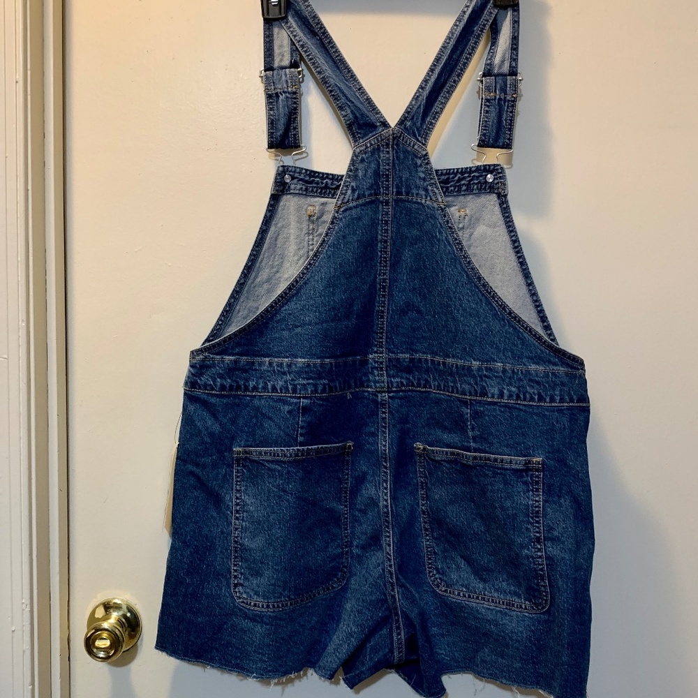 No Boundaries Denim Short Tail 1 Piece Overall Shorts Size L & Crop Tee XL NWT - Picture 2 of 4